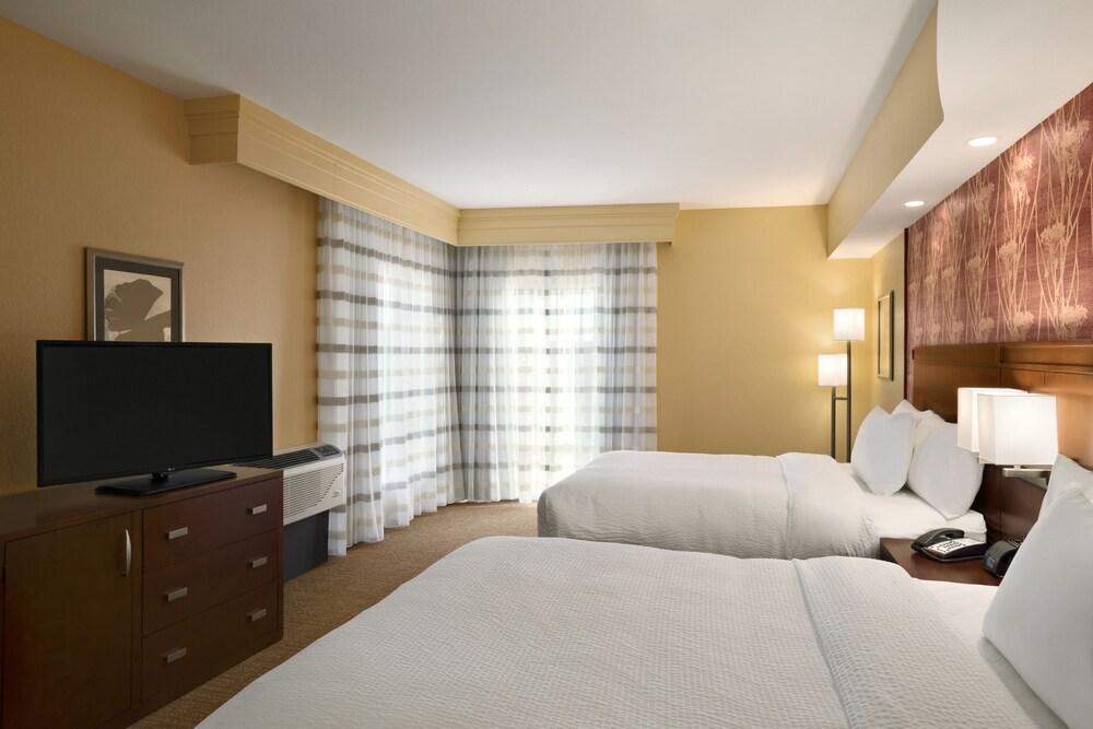 Отель Courtyard By Marriott Little Rock North Норт-Литл-Рок Экстерьер фото