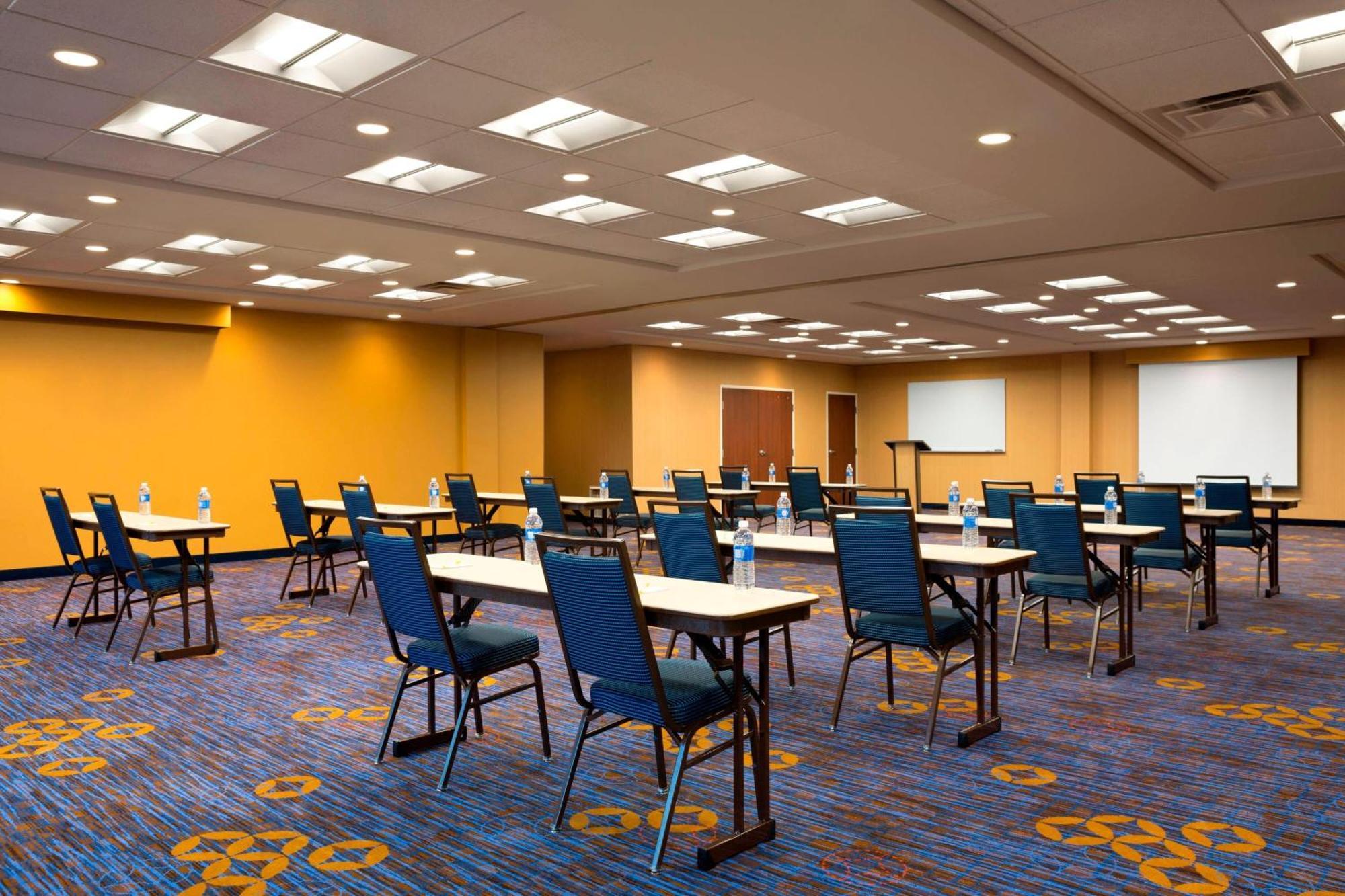Отель Courtyard By Marriott Little Rock North Норт-Литл-Рок Экстерьер фото